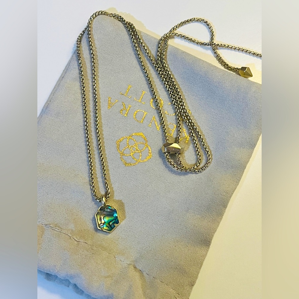 Kendra Scott Adjustable Gold Necklace with Pendant